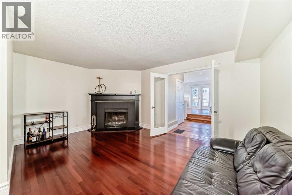 Single Family House for Sale in   Avenue NE Tuxedo Park Calgary 