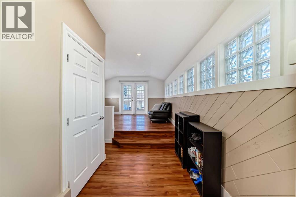 Single Family House for Sale in   Avenue NE Tuxedo Park Calgary 