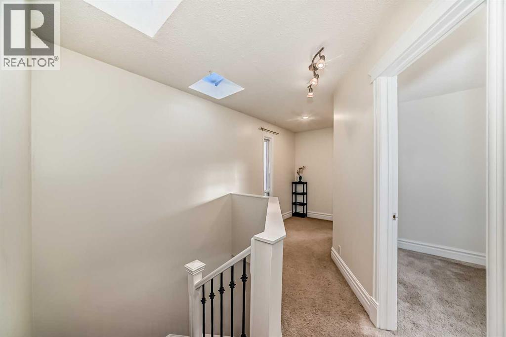 Single Family House for Sale in   Avenue NE Tuxedo Park Calgary 