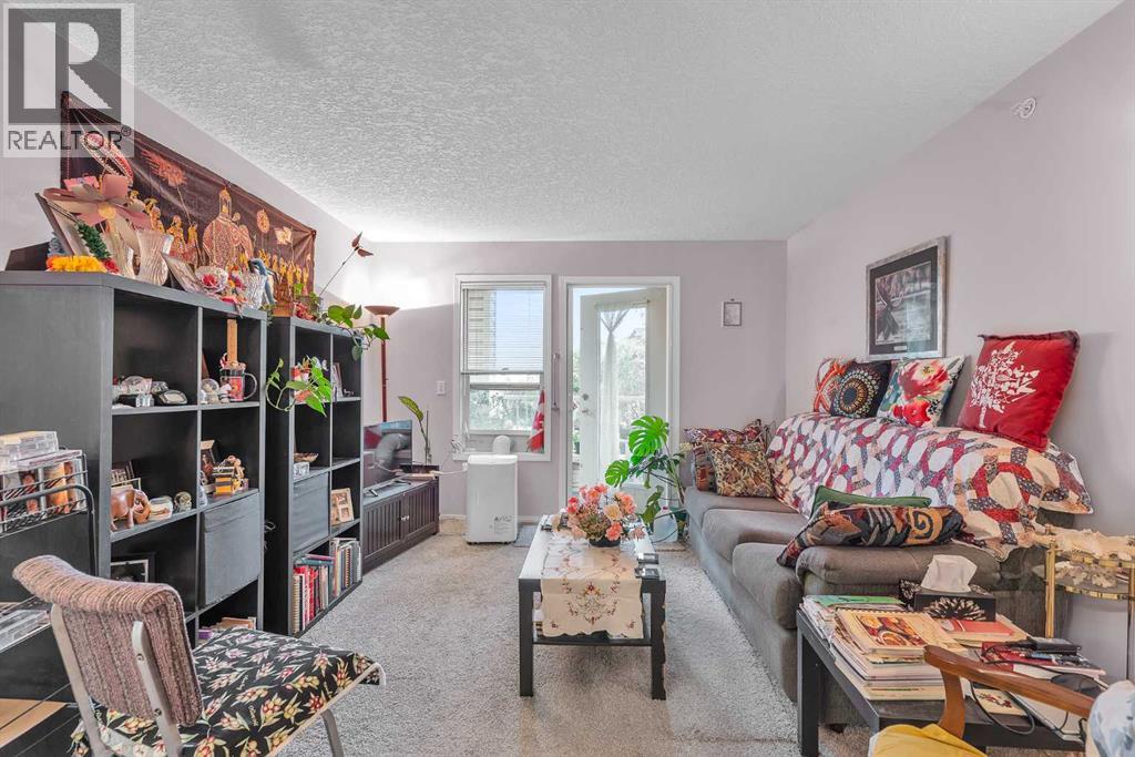 Single Family House for Sale in   Pinecliff Grove NE Pineridge Calgary 