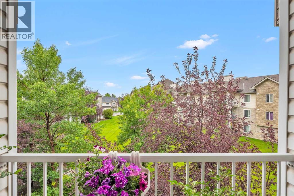 Single Family House for Sale in   Pinecliff Grove NE Pineridge Calgary 