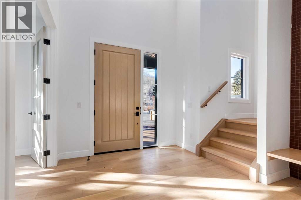 Single Family House for Sale in   Avenue NW Bowness Calgary 