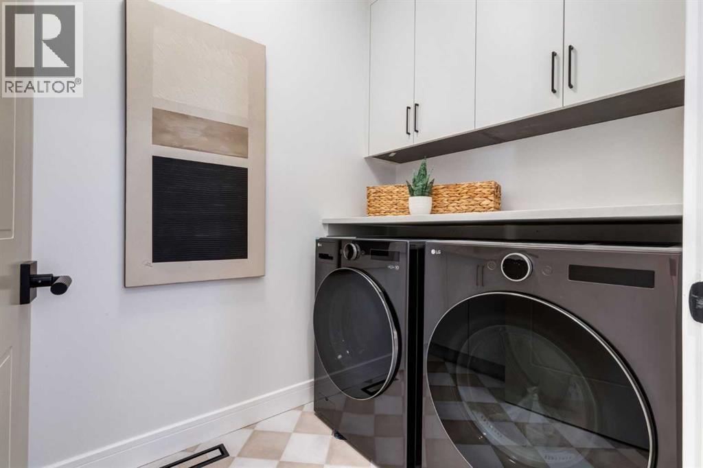 Single Family House for Sale in   Avenue NW Bowness Calgary 