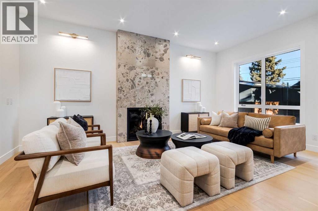 Single Family House for Sale in   Avenue NW Bowness Calgary 