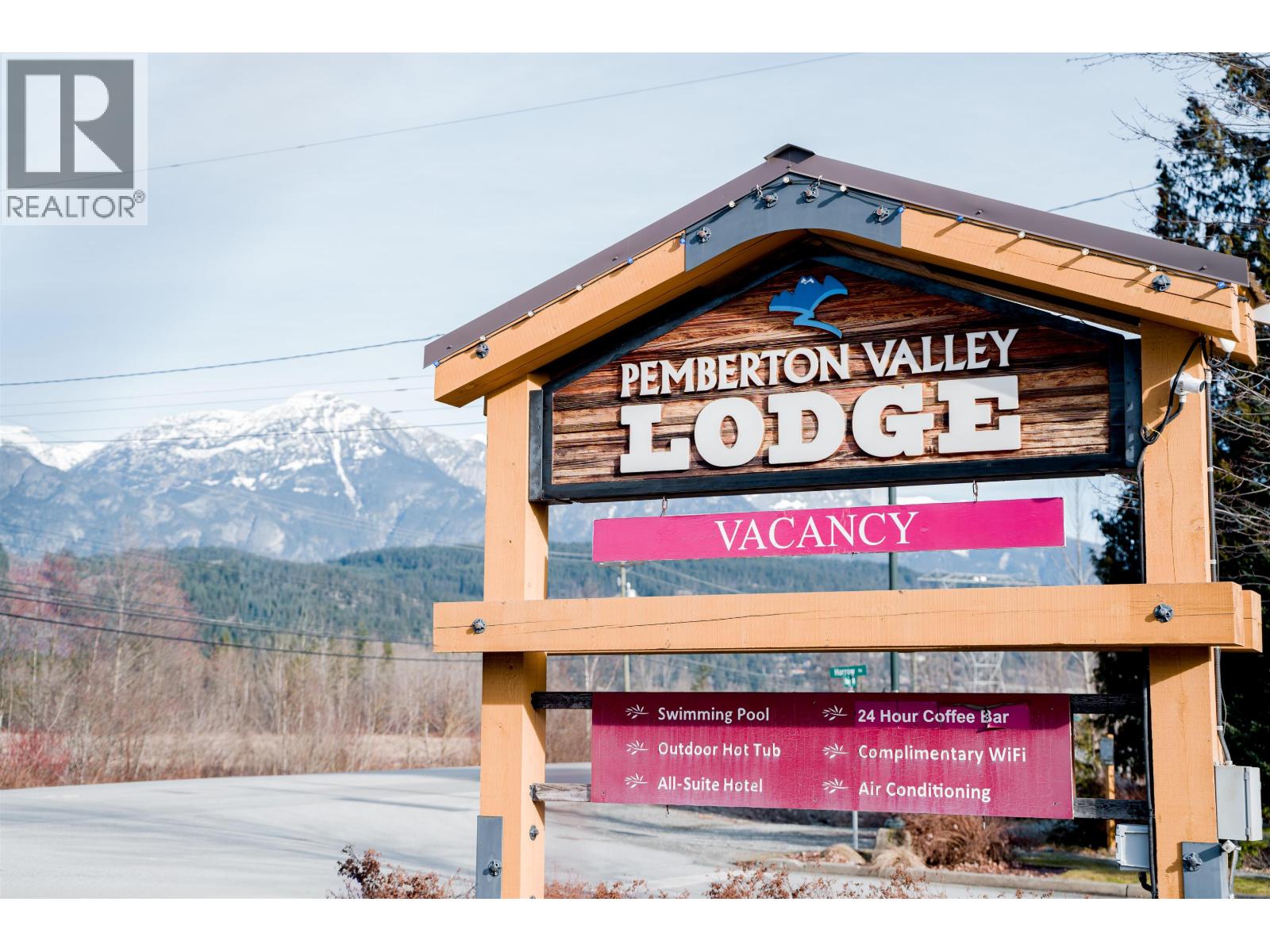 101 1490 HIGHWAY 99, Pemberton