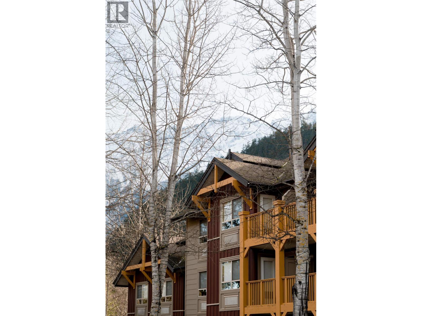 101 1490 HIGHWAY 99, Pemberton