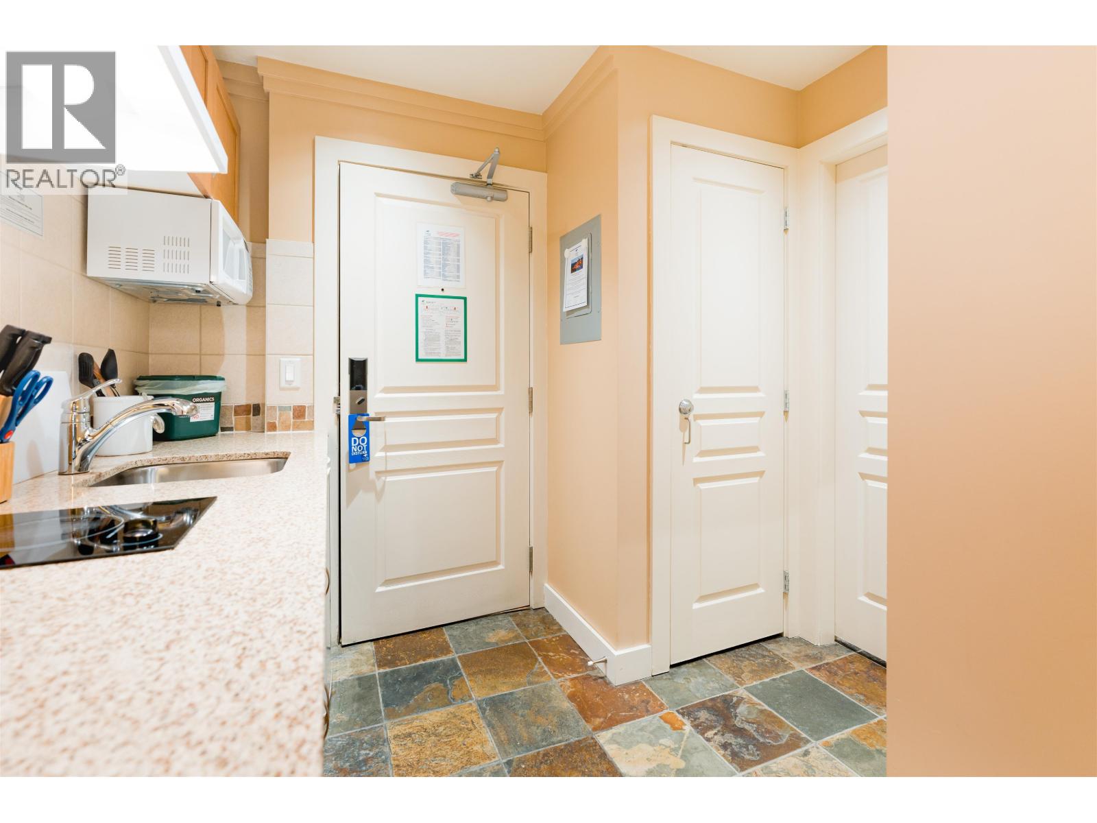 101 1490 HIGHWAY 99 - Photo 5 of 38, Pemberton, British Columbia