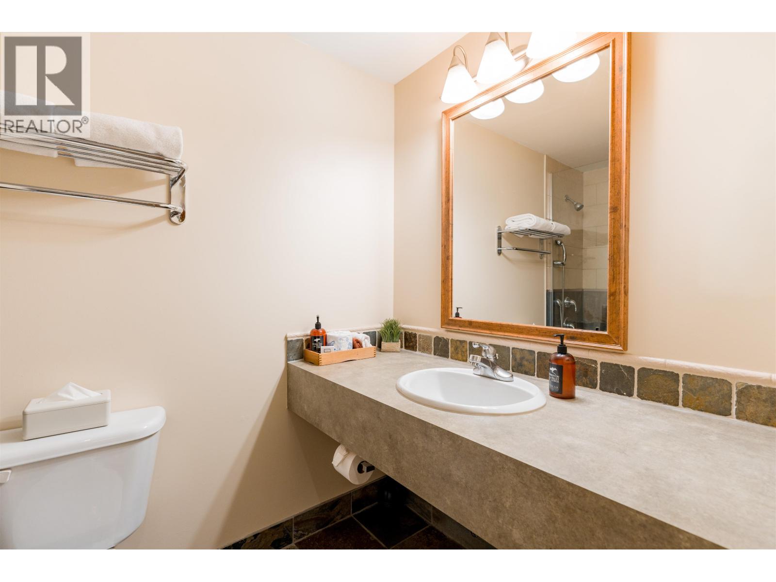 101 1490 HIGHWAY 99, Pemberton