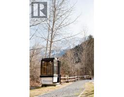 101 1490 Highway 99, Pemberton, BC V0N2L1 Photo 37