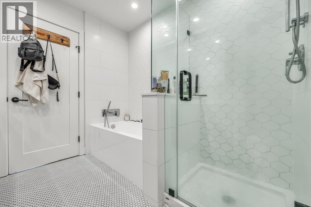 615 3131 MURRAY STREET, Port Moody