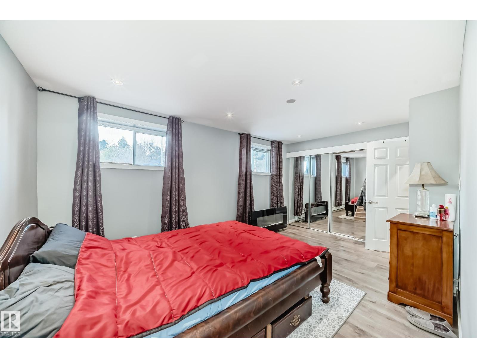 6111 18 AV NW NW, Edmonton