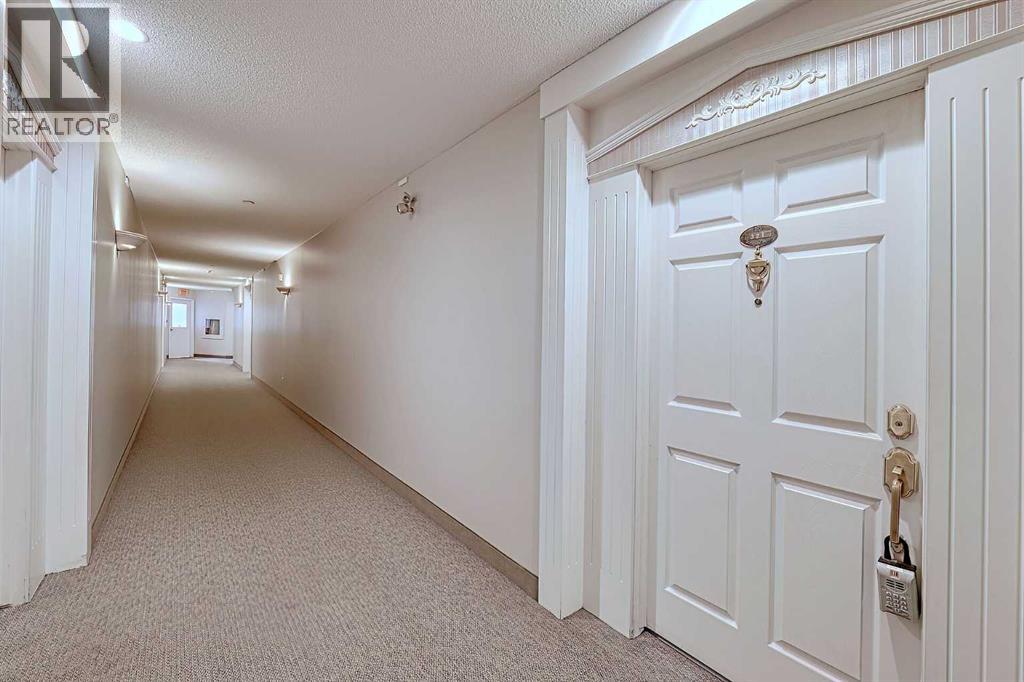 Single Family House for Sale in   Lincoln Way SW Lincoln Park Calgary 