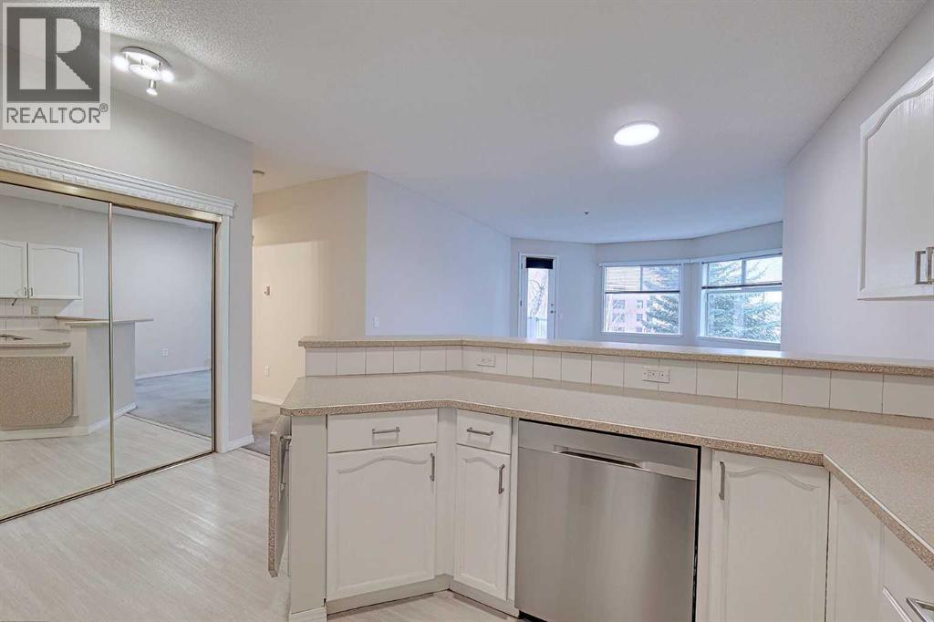 Single Family House for Sale in   Lincoln Way SW Lincoln Park Calgary 