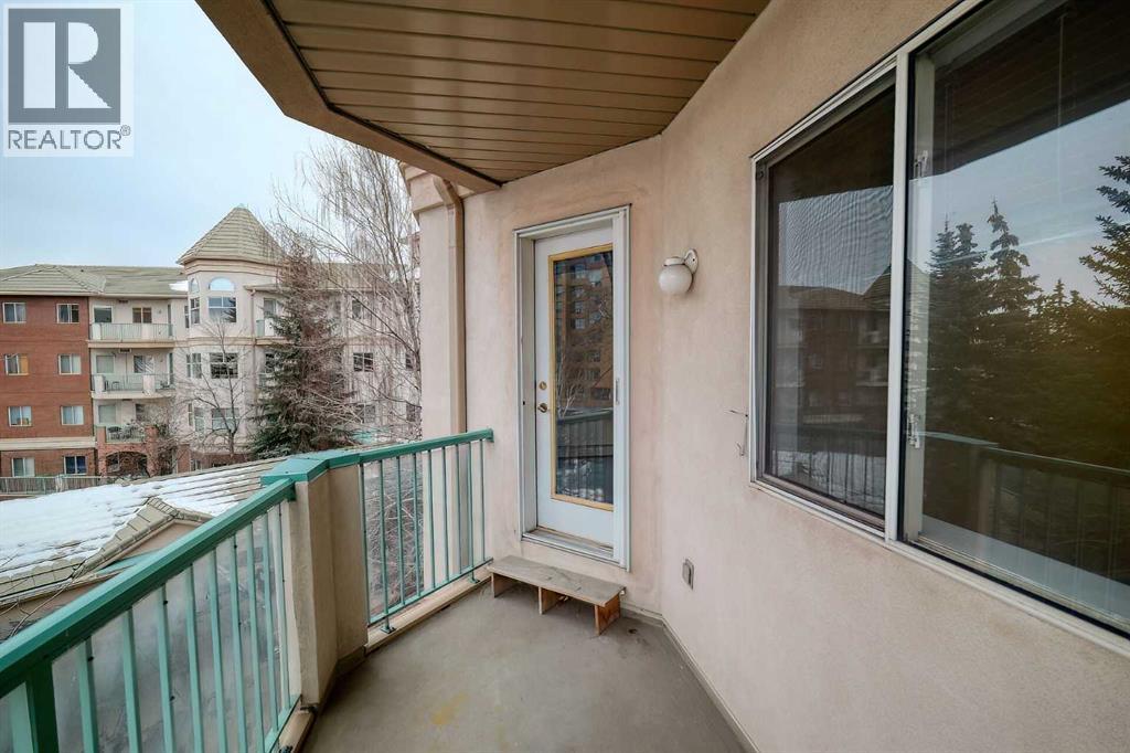 Single Family House for Sale in   Lincoln Way SW Lincoln Park Calgary 