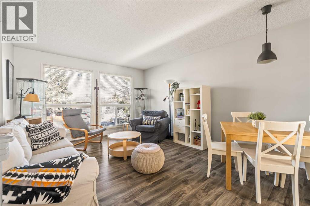 Single Family House Bi-level for Sale in  Temple Drive NE Temple Calgary 