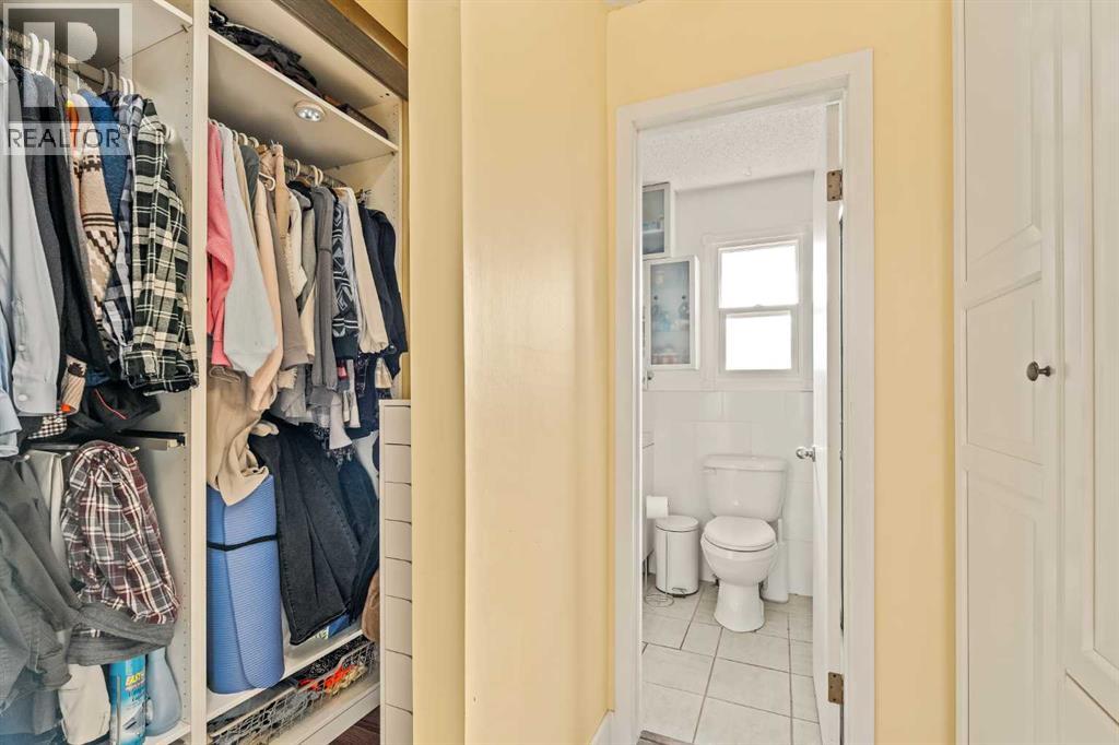 Single Family House Bi-level for Sale in  Temple Drive NE Temple Calgary 