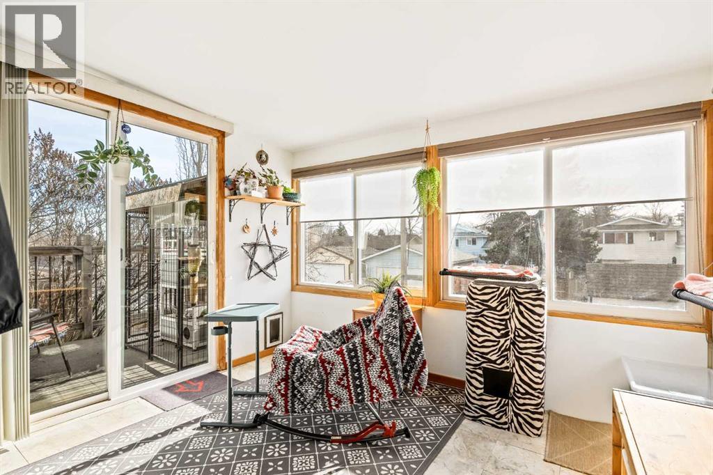 Single Family House Bi-level for Sale in  Temple Drive NE Temple Calgary 