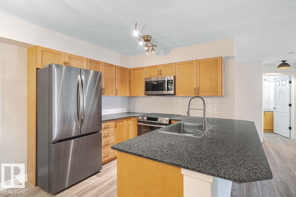 
          316 920 156 Street NW
            <br/>
            <span>Edmonton</span>
            , 
            <span>AB</span>
             <span>T6R0N6</span>
         - Photo 12