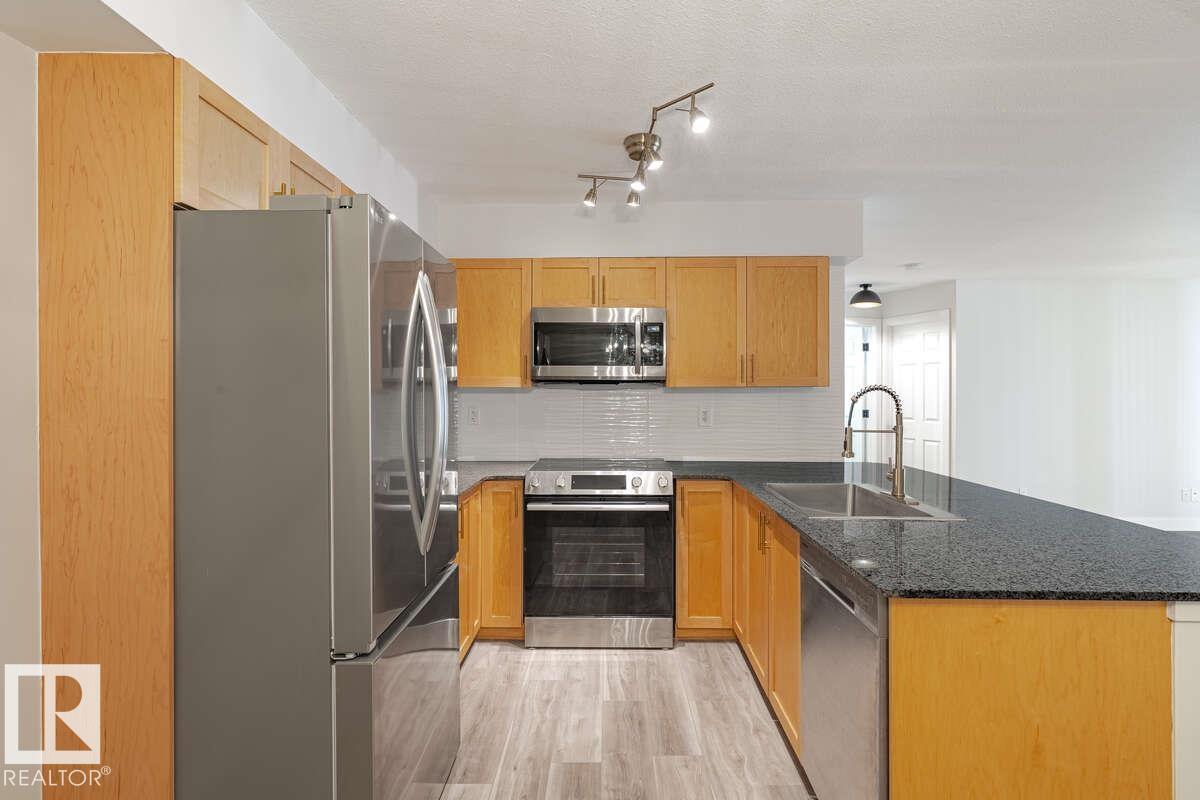 
          316 920 156 Street NW
            <br/>
            <span>Edmonton</span>
            , 
            <span>AB</span>
             <span>T6R0N6</span>
         - Photo 13