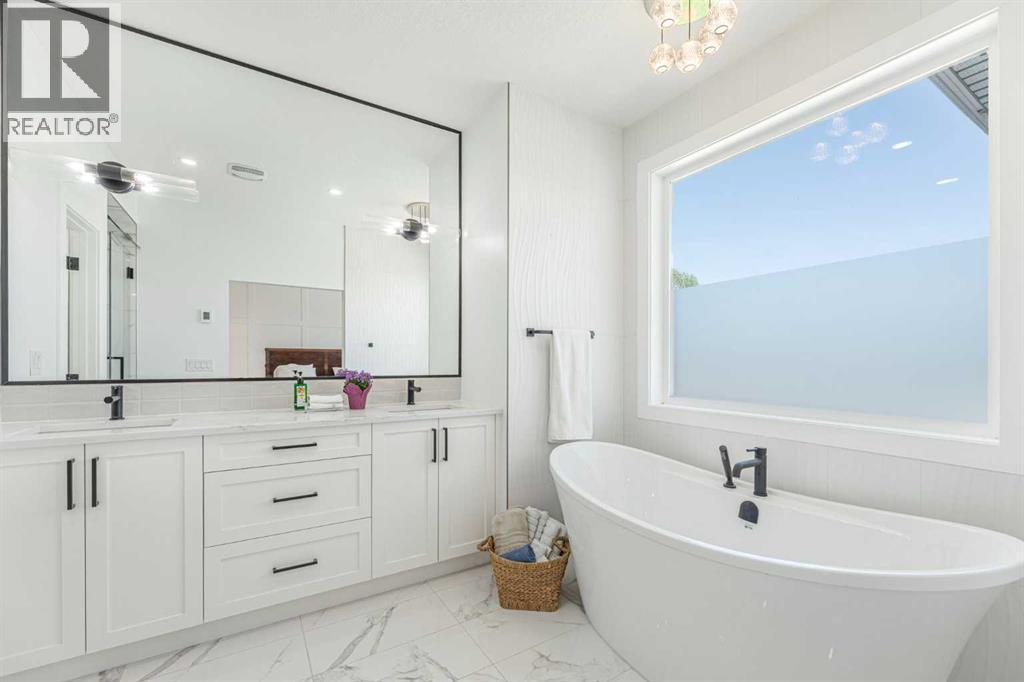 Single Family House for Sale in   Street SW Killarney/Glengarry Calgary 