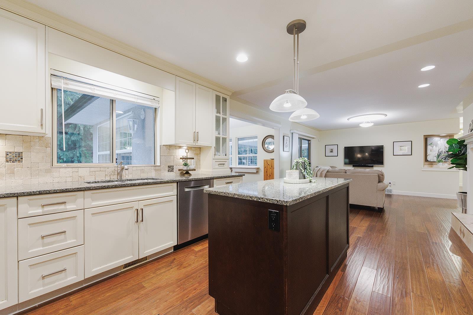 8898 NEALE DRIVE, Mission