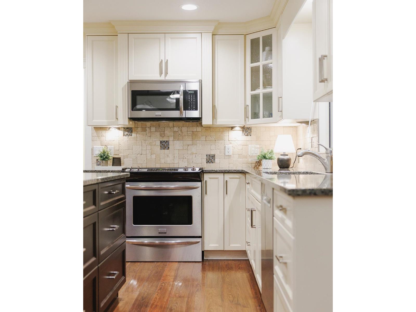 8898 NEALE DRIVE, Mission