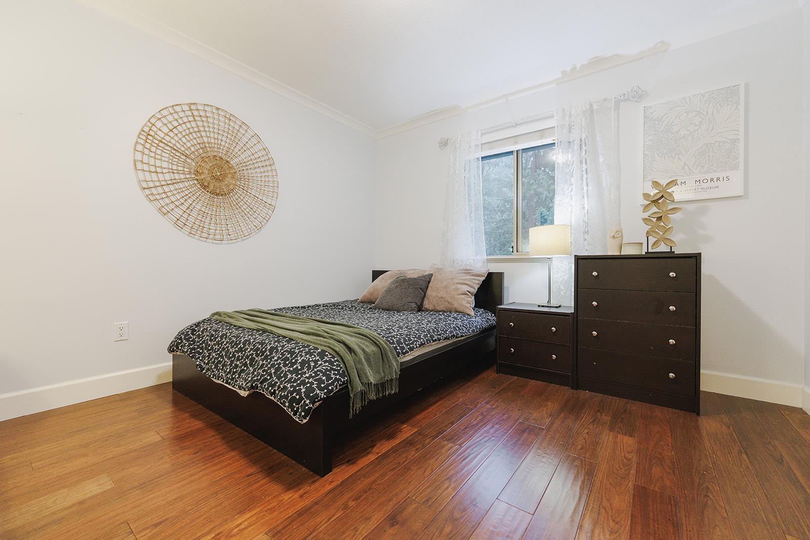 8898 NEALE DRIVE, Mission