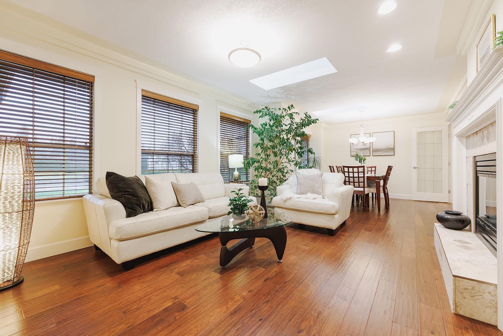 8898 NEALE DRIVE, Mission