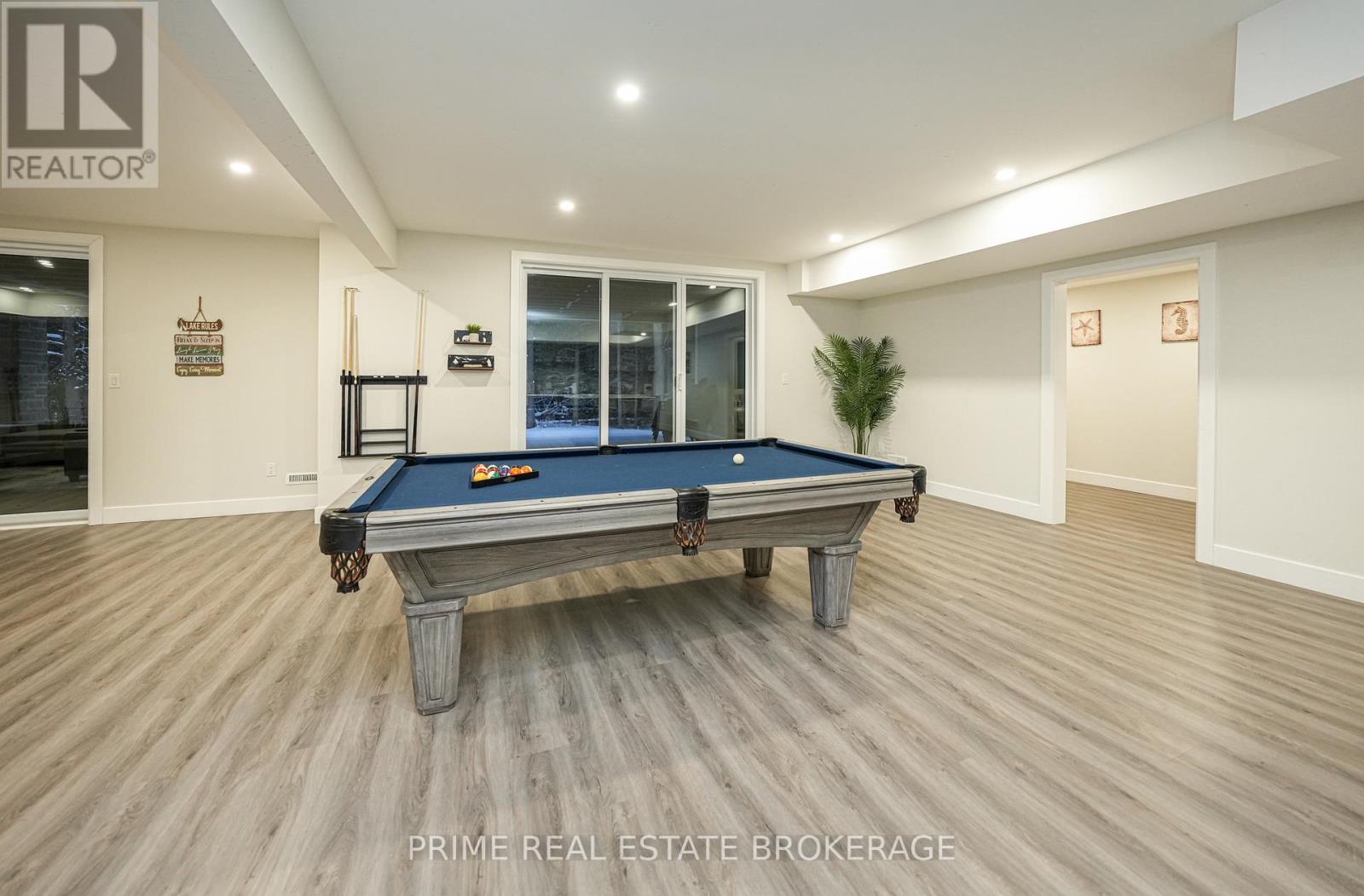 10224 LAKEVIEW AVENUE Property Photo