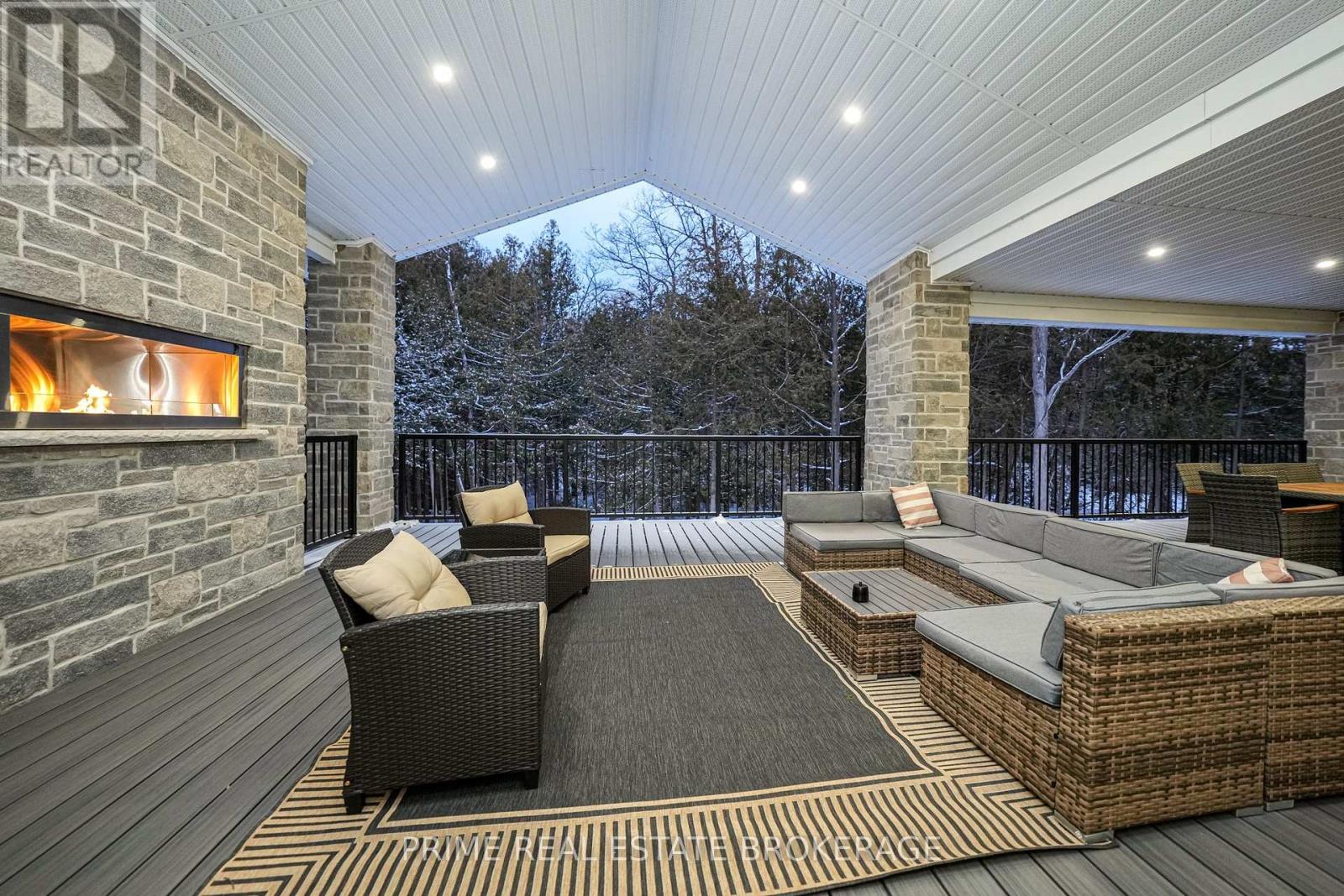 10224 LAKEVIEW AVENUE Property Photo