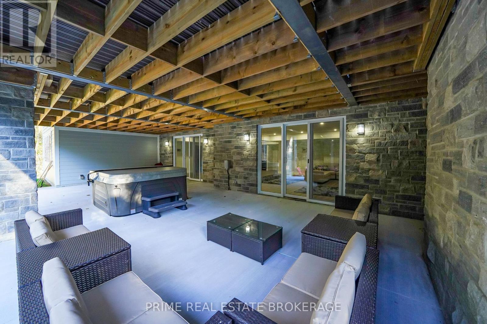 10224 LAKEVIEW AVENUE Property Photo