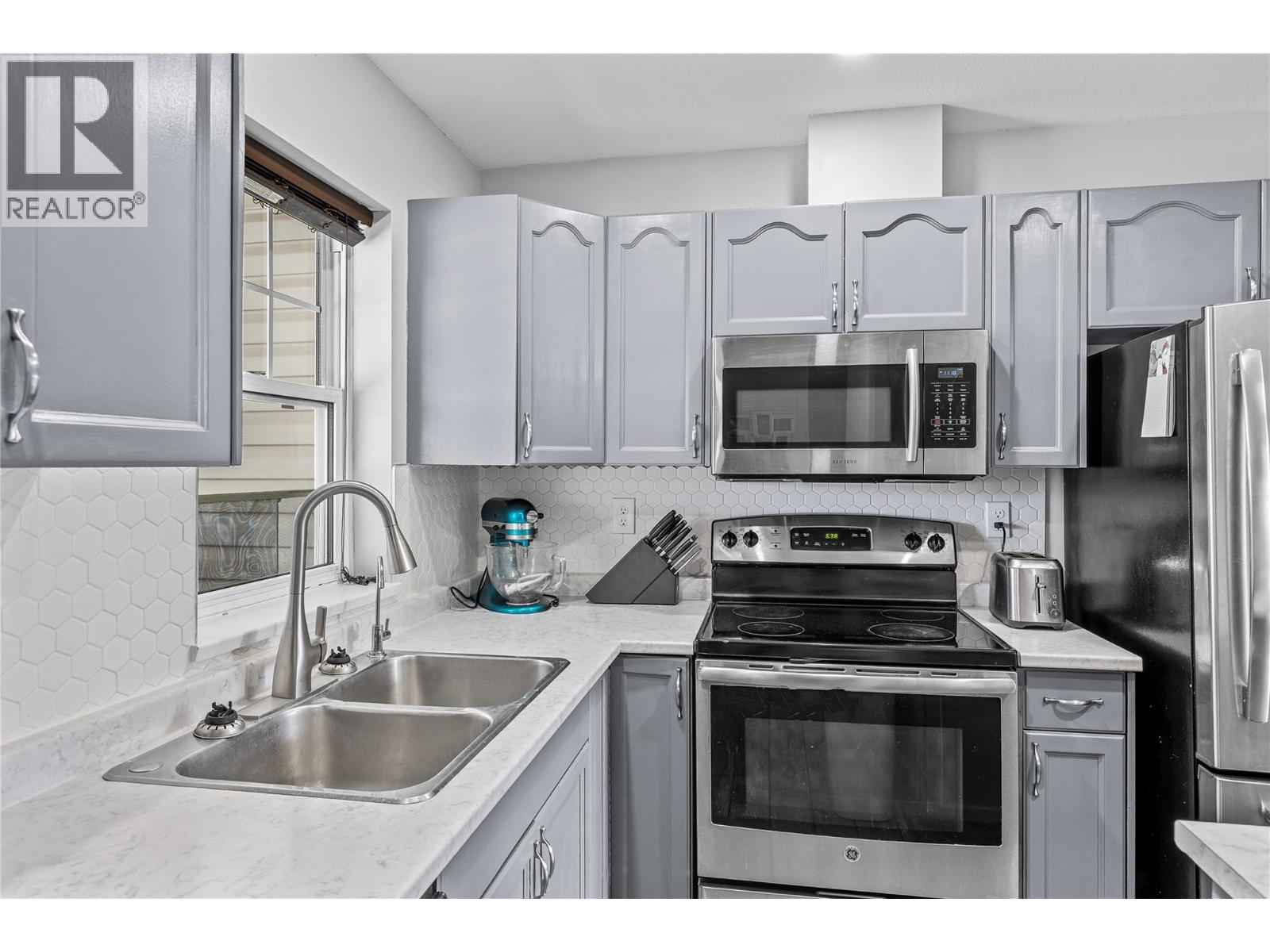 2395 Pleasant Valley Road Unit# 14, Armstrong