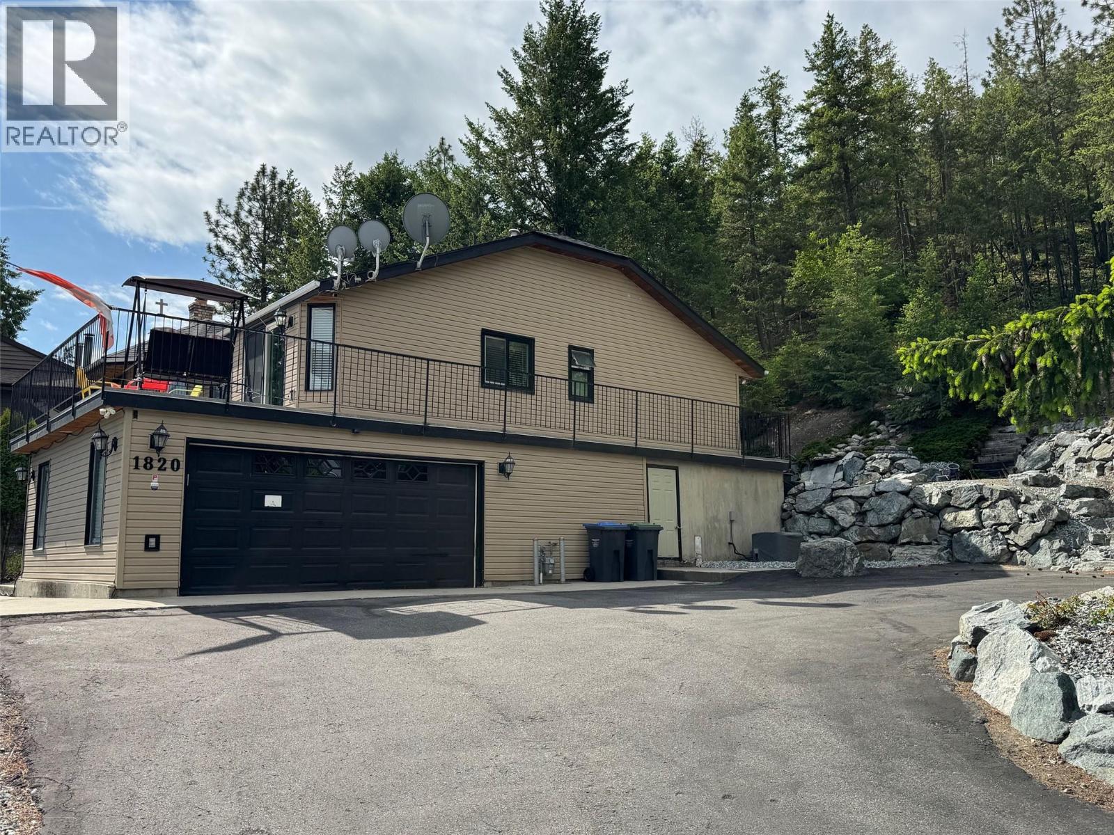  1820 Olympus Way, West Kelowna