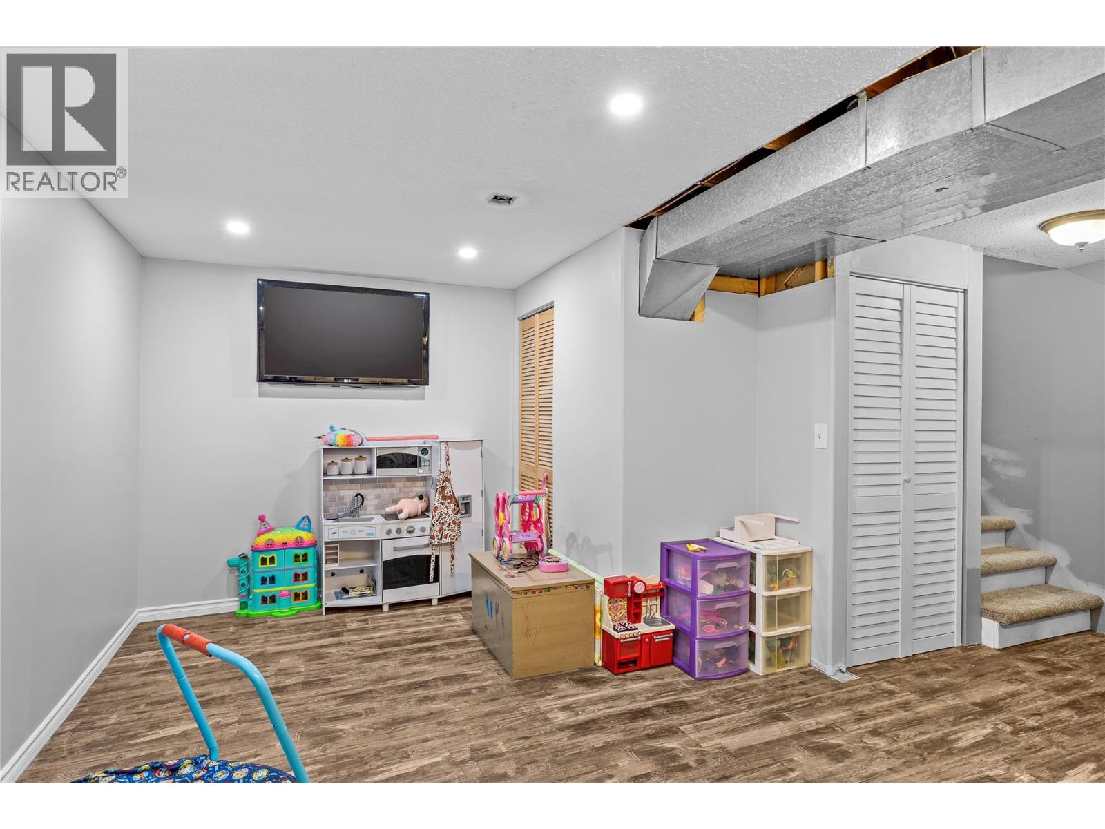 2395 Pleasant Valley Road Unit# 14, Armstrong