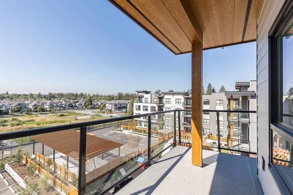 404 20286 72B Avenue - main photo