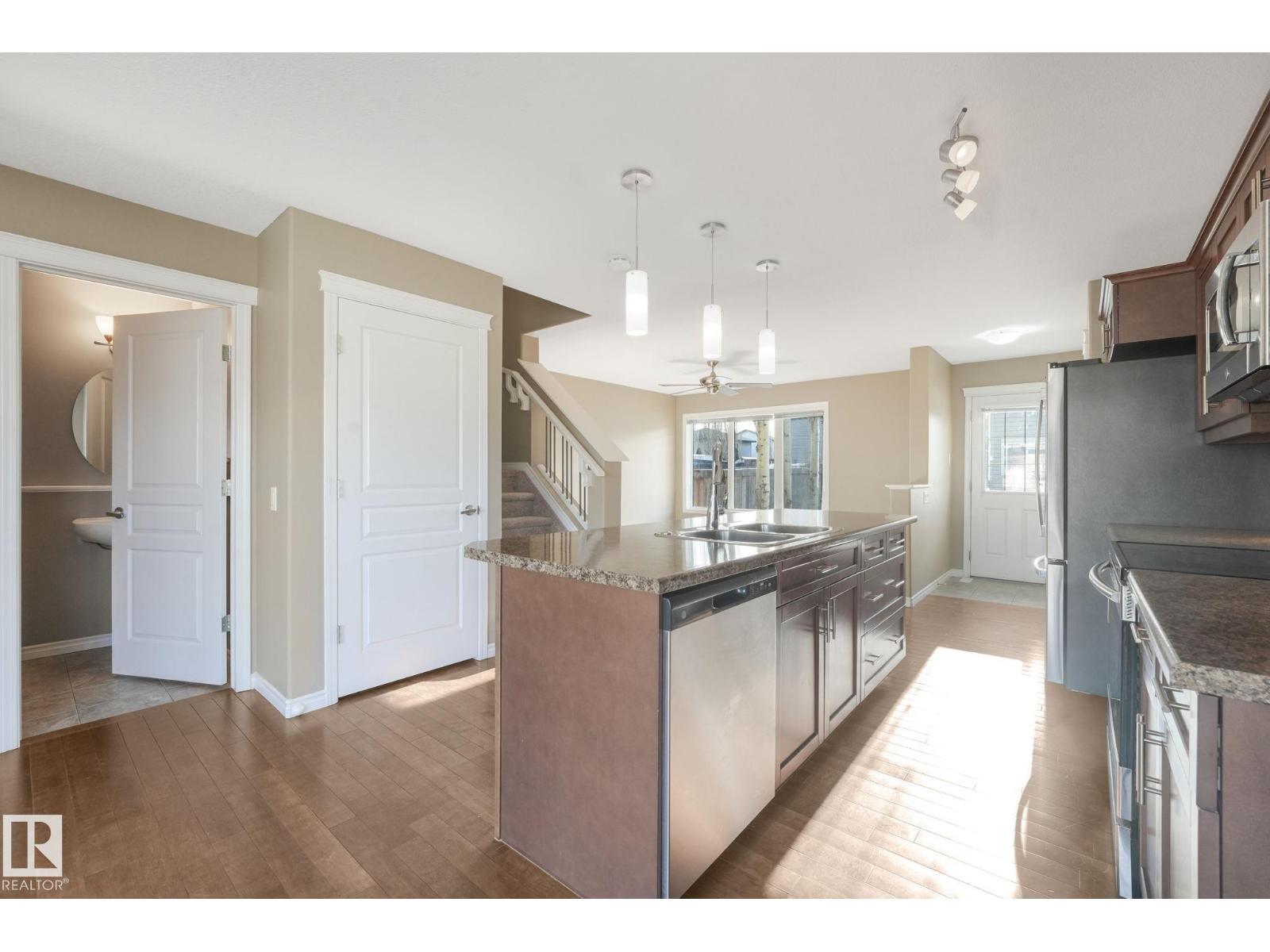 385 SECORD BV NW, Edmonton