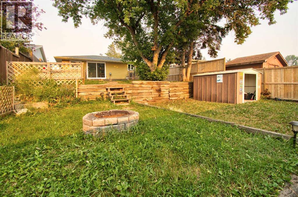 Single Family House Bungalow for Sale in  Falton Way NE Falconridge Calgary 