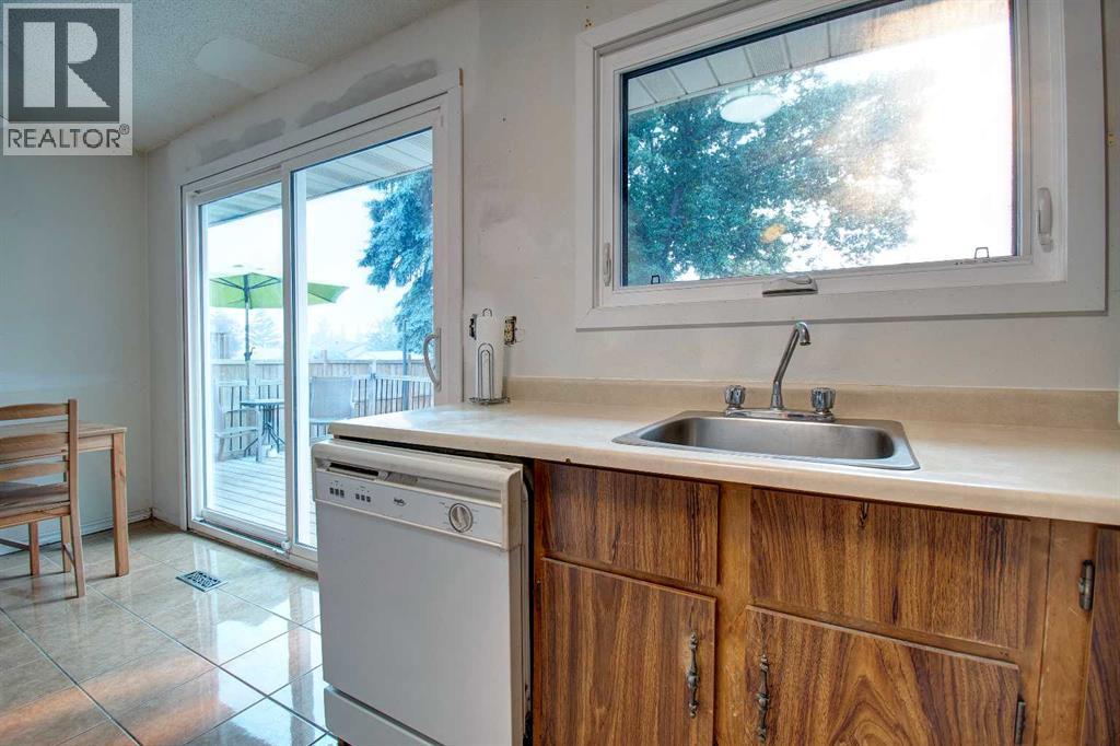 Single Family House Bungalow for Sale in  Falton Way NE Falconridge Calgary 