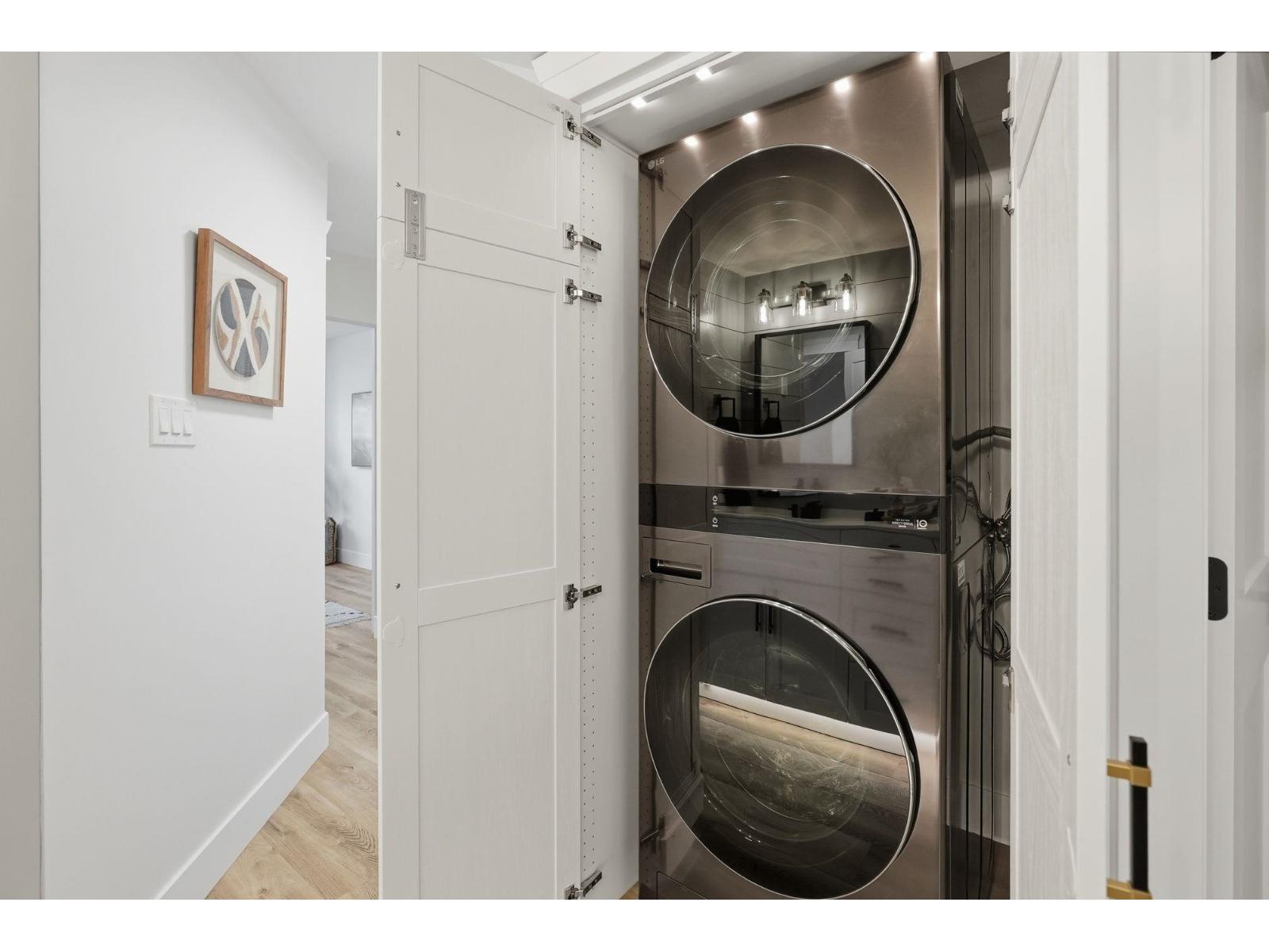 100 8737 212 STREET, Langley