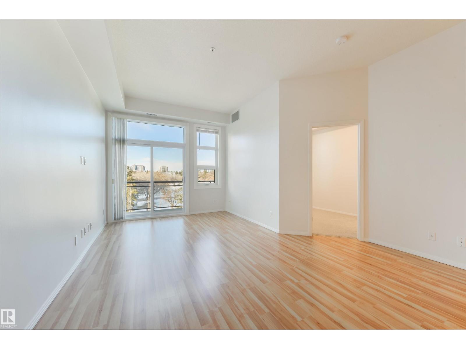 #405 10531 117 ST NW, Edmonton