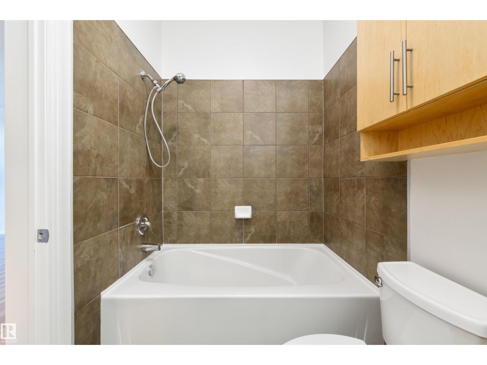 #405 10531 117 ST NW, Edmonton