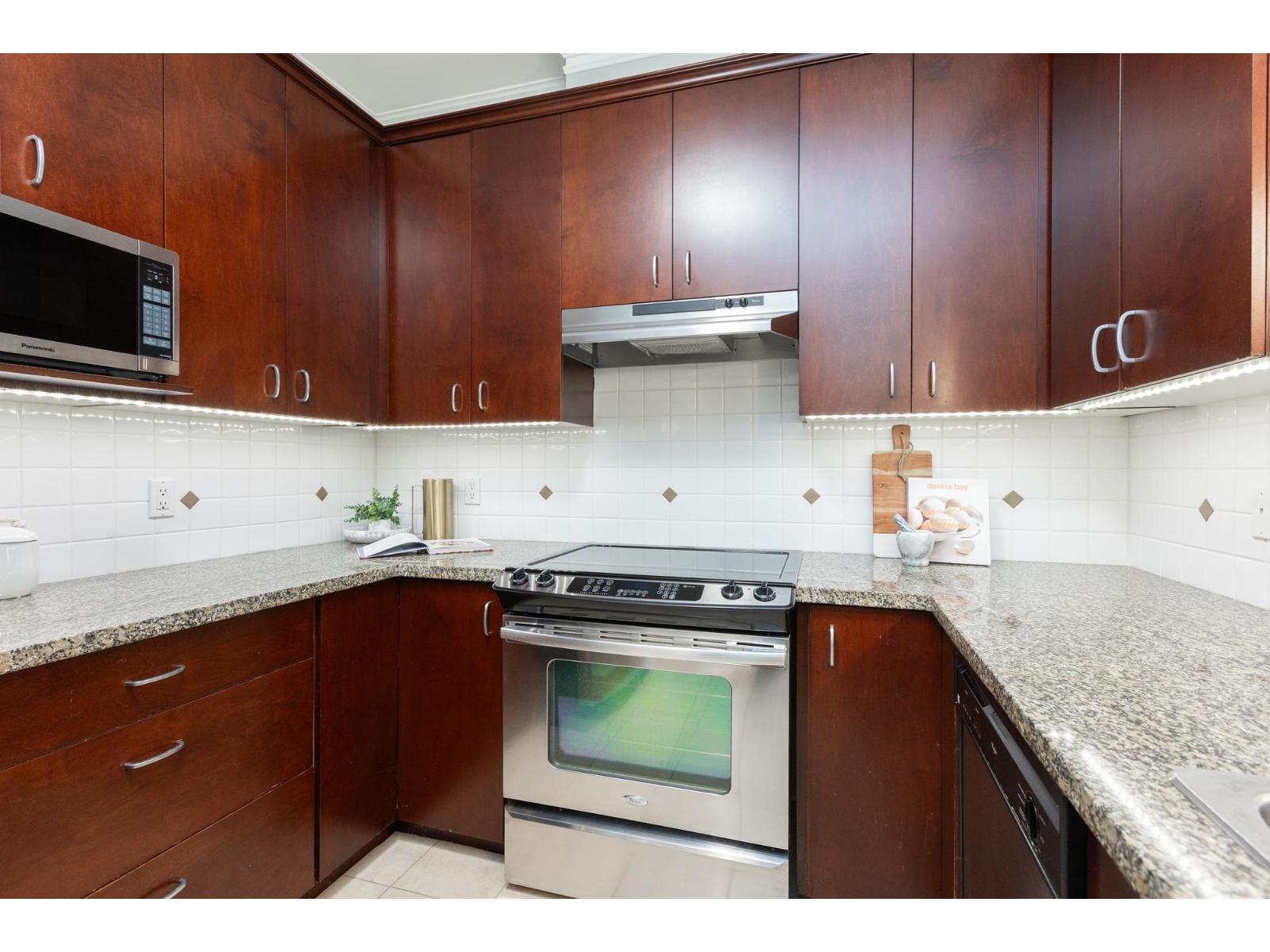 103 1551 FOSTER STREET, White Rock