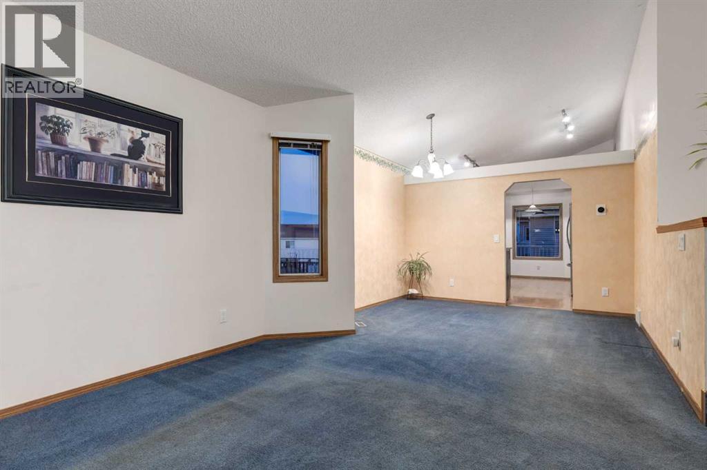 Single Family House 3 Level for Sale in  Somercrest Circle SW Somerset Calgary 