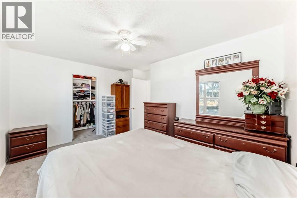 Single Family House for Sale in  Hidden Crescent NW Hidden Valley Calgary 