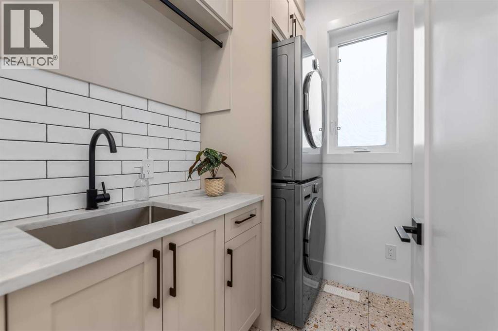 Single Family House for Sale in   Avenue SW North Glenmore Park Calgary 