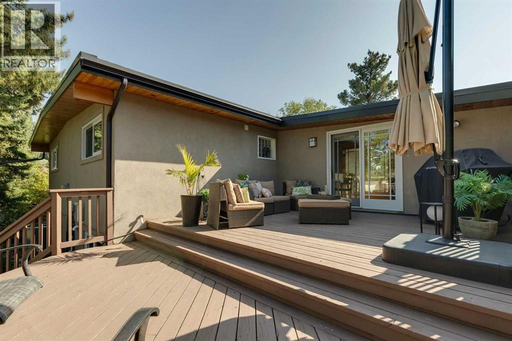 Single Family House Bungalow for Sale in  Vardana Place NW Varsity Calgary 