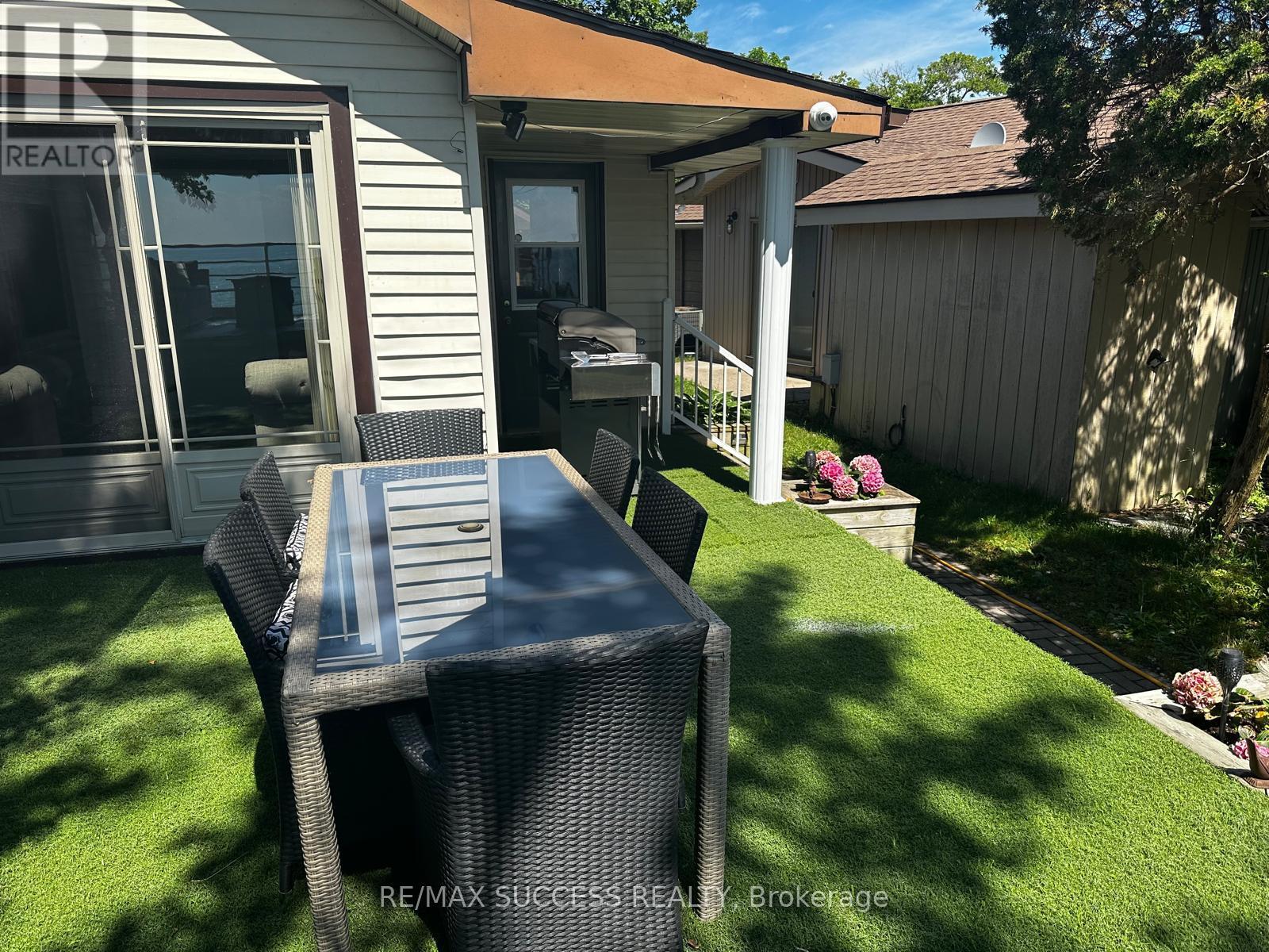 2738 NORTH SHORE DRIVE - 2