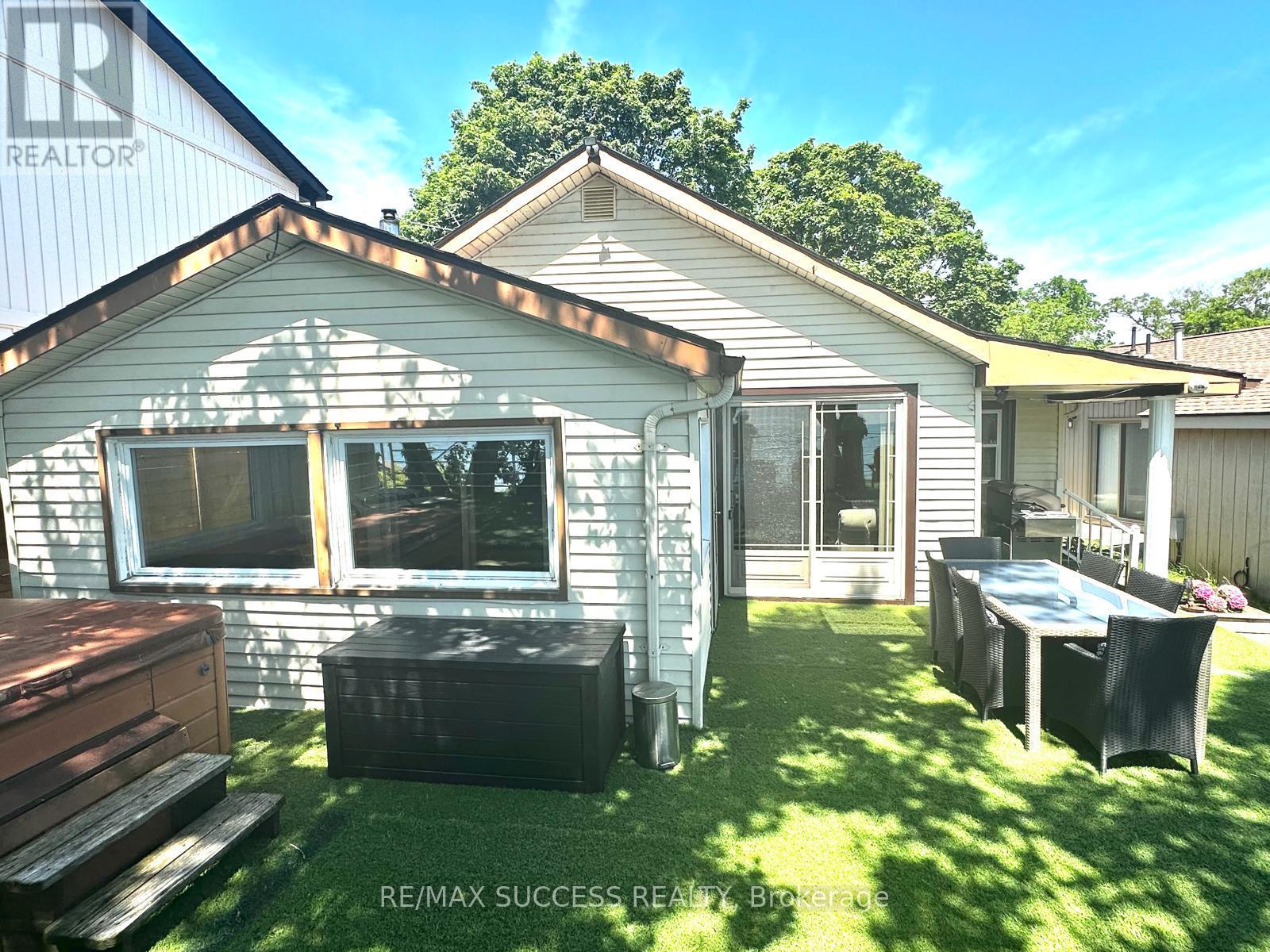 2738 NORTH SHORE DRIVE - 23