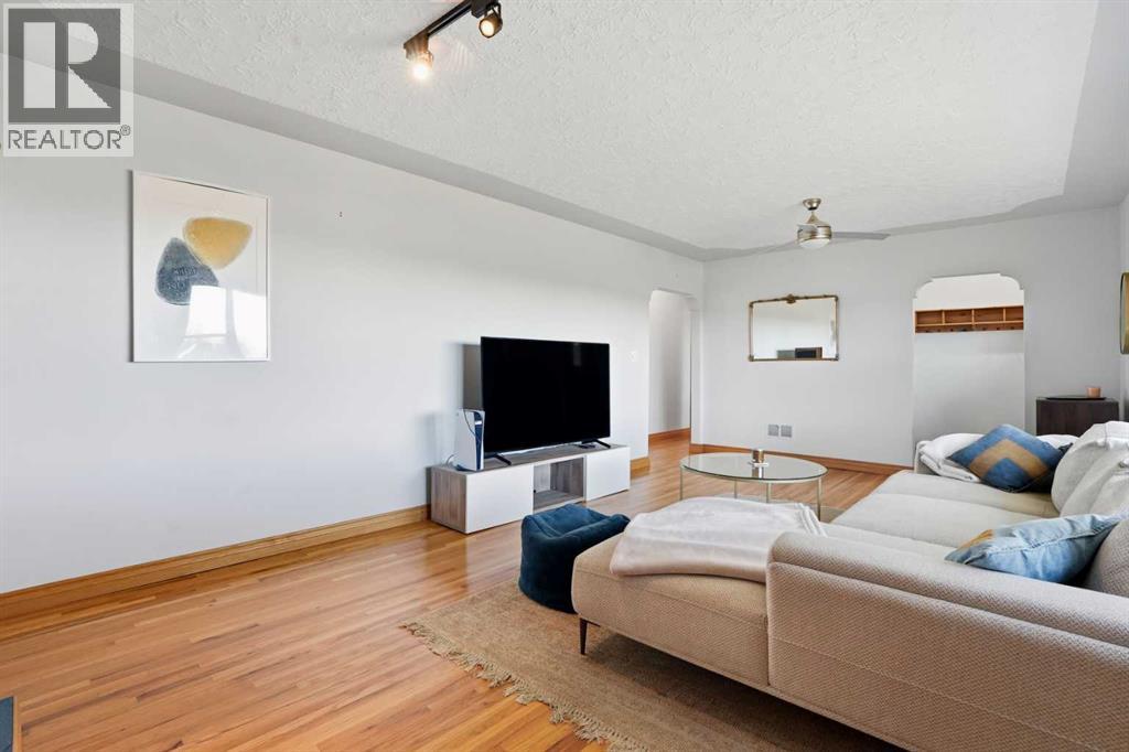 Single Family House Bungalow for Sale in   Street SW Richmond Calgary 