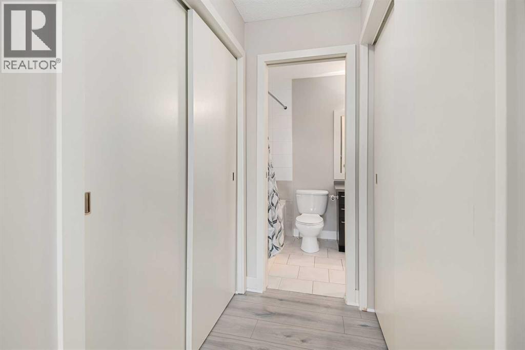 Single Family House for Sale in   Richard Court SW Lincoln Park Calgary 